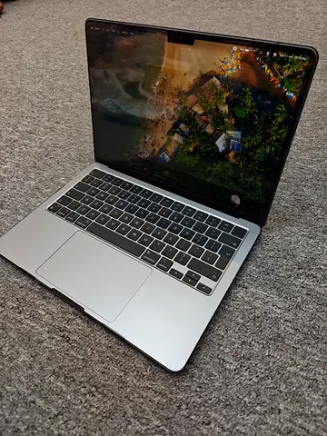 Apple MacBook Air 13-inch (Space Gray) - Best Condition - with original charger