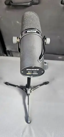 Rode NT1-A Large Diaphragm Studio Microphone with Tripod Stand