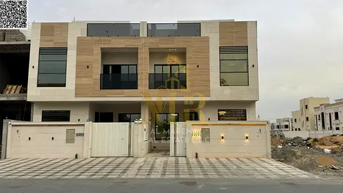 Villa for sale in Al-Haliyo 2 – Two floors + roof | 5 master bedrooms | Majlis and living room with washrooms | Modern kitchen | Maid's room | Area 17