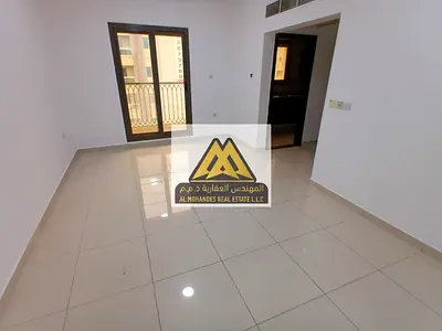 تعلن شركة المهندس العقارية عن توافر شقة سكنية للإيجار السنوي في منطقة الحميدية 1، تتميز بموقع راقي وقربها من كافة الخدمات الأساسية. الشقة مصممة لتوفير