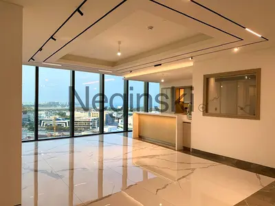 HIGH FLOOR | PANORAMIC SKYLINE VIEWS | LUXURY