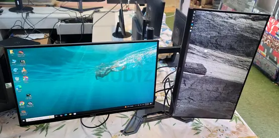 Dell Ultrasharp 2 Monitors with Arm Stand 25 Inch IPS 100Hz QHD 1440p Bezel Less