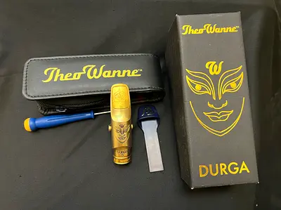 Theo Wanne Durga 5 (8) Saxophone Mouthpiece and Ligature for ALTO