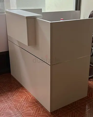 Modern white reception counter / office desk
