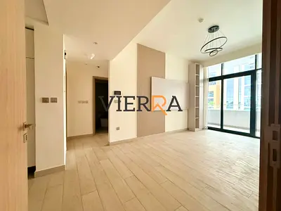 عرض مميز: شقة رائعة بإطلالة على المسبح، غرفتين نوم وصالة، متاحة للإيجار بسعر 105 ألف فقط