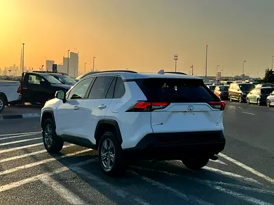 صورة 5 لـ 2025 Toyota RAV 4