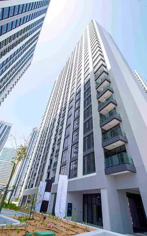3BR+maid.. corner with all room views the cannel