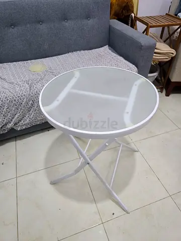 Table round shape