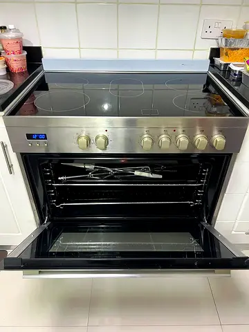 Midea 5 Cooking Zone Electric Ceramic Cooker with Multifunction Oven Model VSVC96048 Stainless Steel