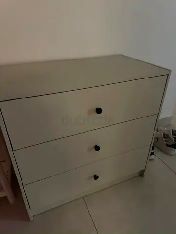 IKEA 3-drawer white dresser / chest in good condition