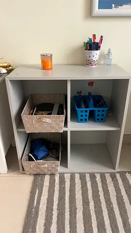 IKEA Kallax-style 4-cube Storage Shelf - Light Grey with baskets