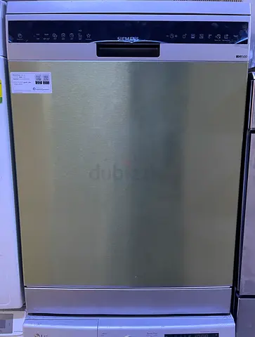 Siemens Dishwasher look super clean condition without scratches damage delivery with warranty new mo