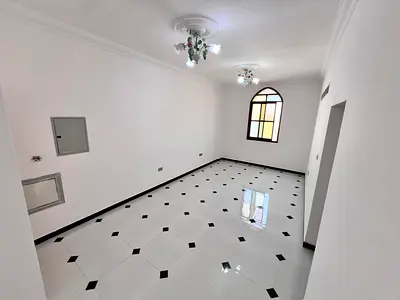 غرفتين وصاله _اجمل التشطيبات _موقع مميز _ تكييف مركزي _سكن عائلات _سستم دخول  بالكارد