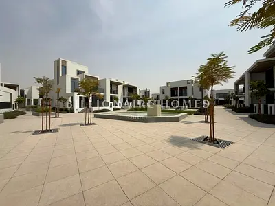 Fountain View | Single Row | DEWA Included