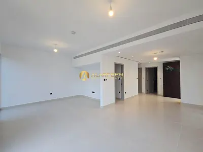Vacant Soon | Closed Kitchen | Large Living Room