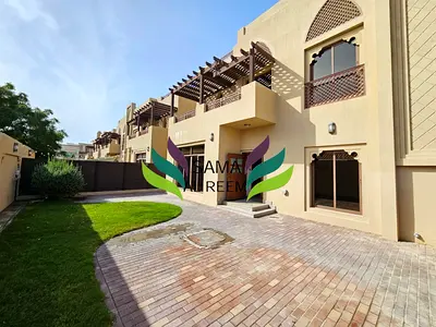 Modern 4 Bed Villa + Study | Private Garden