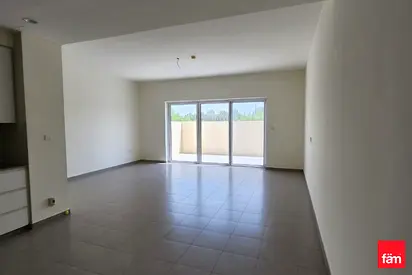 Modern Stacked House | Bright And Spacious