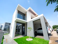 4 Bed Perfect Location | Vacant | Community Expert