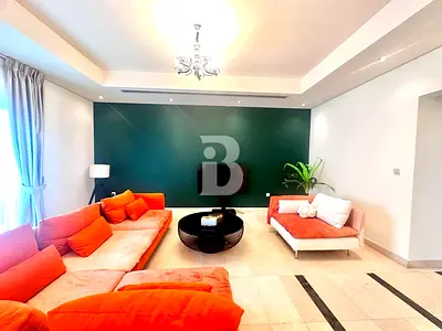 Single Row | VOT | Steps from Clubhouse