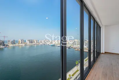 Exceptional 6BR Duplex with Rooftop |Full Sea View