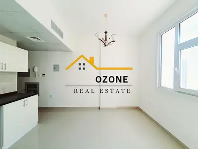 FAMILY RESIDENCE ~ OPEN KITCHEN ~ 6 CHEQUE PAYMENT ~ FREE PARKING OUTSIDE