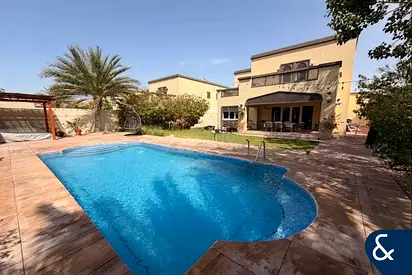 4 Bedrooms | Private Pool | Regional