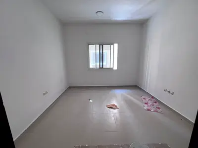 غرفة وصالة مميزة في المويهات 3 بسعر اقتصادي 32000 ماستر واتنين حمام موقع حيوي