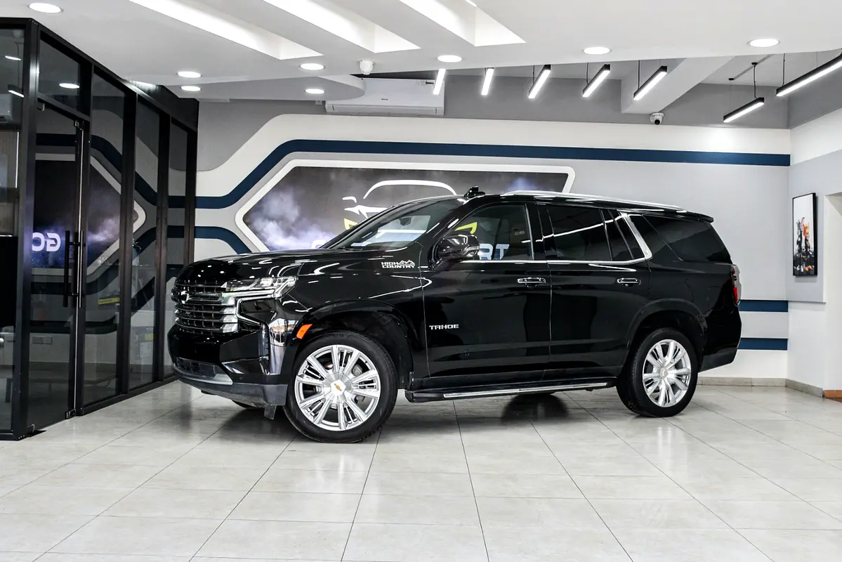 Chevrolet Tahoe 2024 — photo 1 of 17