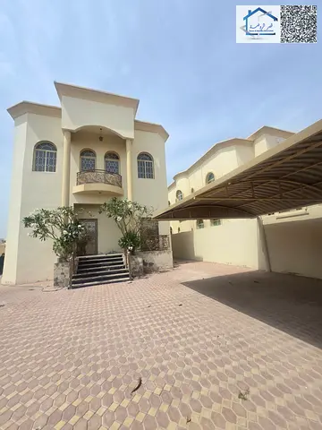 فيلا واسعة ومُصانة جيدًا متاحة للإيجار في منطقة المويهات 1، مثالية للعائلات التي تبحث عن الراحة والسعر المناسب وموقع سكني متميز.