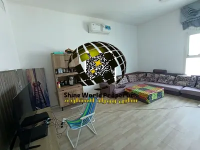 شقة غرفتين وصالة للبيع في أبراج الفالكون عجمان فرصة مميزة للسكن العائلي أو للاستثمار في واحدة من المناطق الحيوية داخل الإمارة. تقع الشقة في برج سكني م