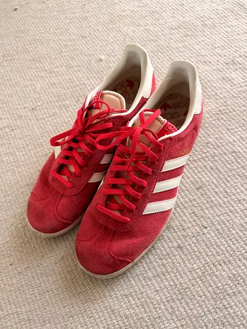Red Adidas Gazelle Sneakers - Good Condition, Size 45,1/3