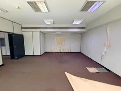 SEMI-FITTED OFFICE | UPGRADED | READY TO MOVE