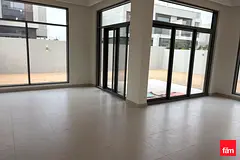 4br Semi Detached | Closed Kitchen | Vacant