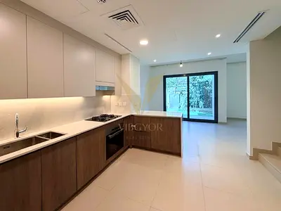 Single Row | Close to Amenities | Vacant Now