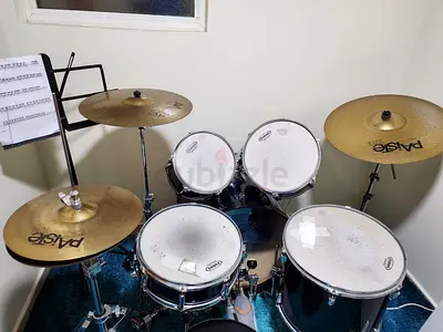 5-piece Drum Kit with Cymbals and Hardware, including a double-bass.