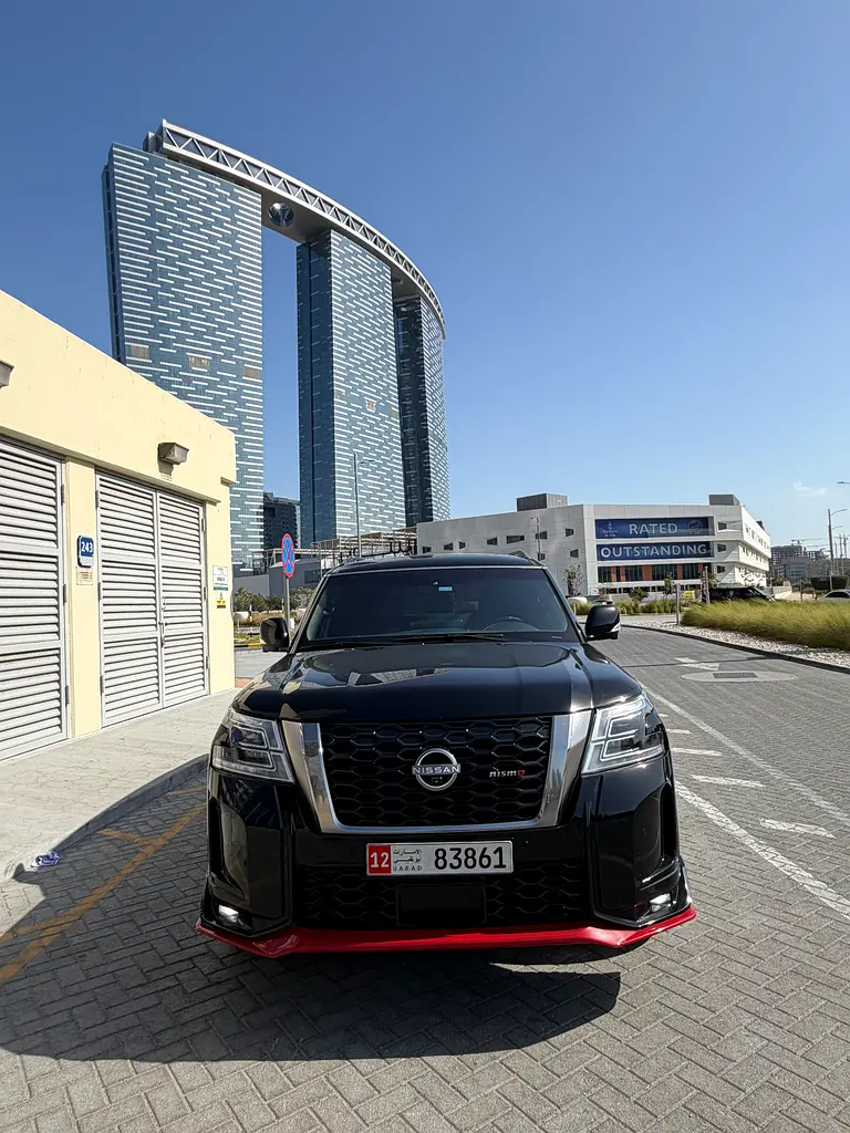 Nissan Patrol 2016 — photo 1 of 19