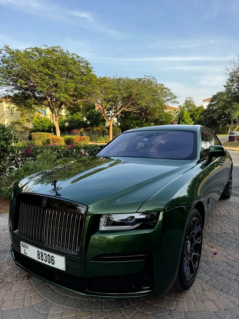 Rolls-Royce Ghost 2022 — photo 1 of 11