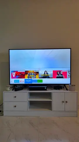 Used Tv Samsung 49” 7serie UHD 4K Qled smart tv