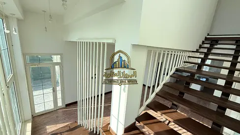 Beautiful 5 bedroom with maid room villa for rent