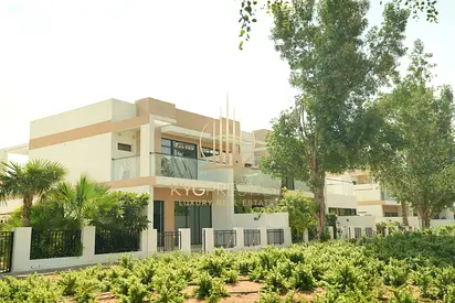 Corner Unit I Lake View I Brand New I Maid Room-copy