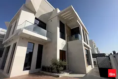 Prime Freehold | Single Row Living