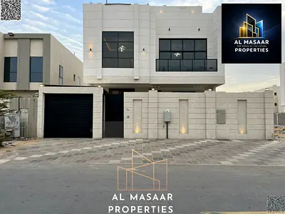 الفيلا زاوية شارع و سكة بها مكان جاهز لتركيب المصعد السعر شامل رسوم توصيل الكهرباء و الماء مع رووف به صالة كبيرة. تملك حر