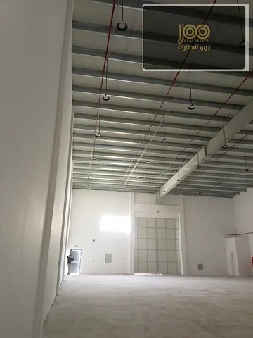 Spacious warehouse in Al Jurf Industrial Ajman with 5500 sq ft and 25 kW power suitable for storage and business use in a prime location