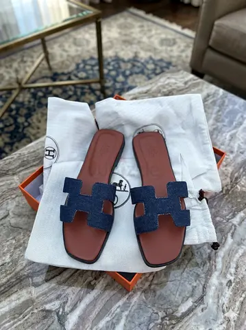 Preloved Hermes Oran-style Leather Sandals with Navy H Strap size 36 to 41