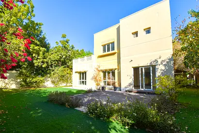 Lake Facing | 4 Bedrooms | Quiet Location