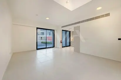 READY TO MOVE | PRIME LOCATION | COMMUNITY VIEW