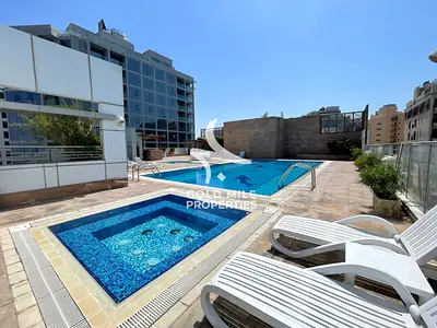 Spacious 1BHK || Chiller Free || Kitchen Appliances || Near Mall Metro