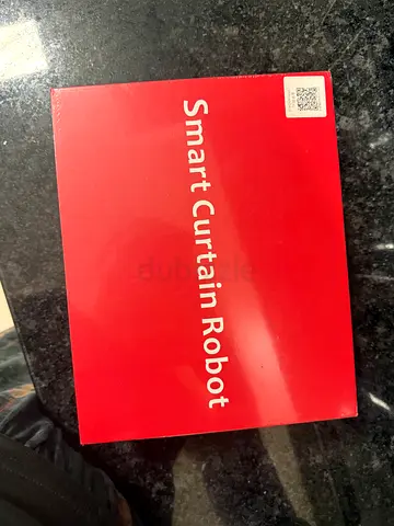 Smart curtain robot (New in box)