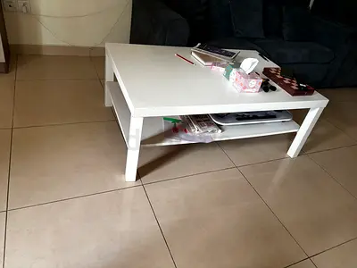 Center table in good condition