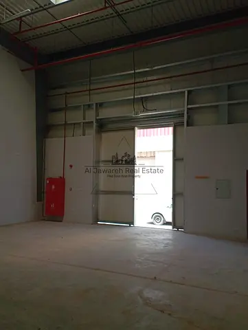 Code 3170 – Warehouse for annual rent in Umm Al Quwain, located in a prime strategic location directly on the main road, offering easy access